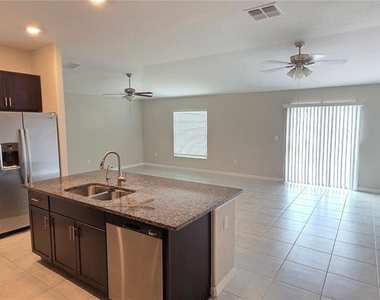 16638 Delia Street - Photo Thumbnail 4