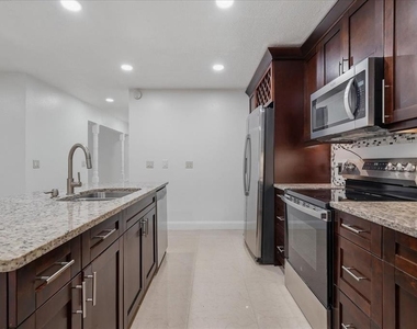 7047 Silvermill Drive - Photo Thumbnail 16