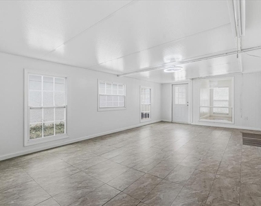 7047 Silvermill Drive - Photo Thumbnail 37