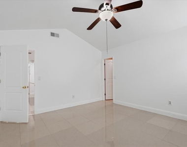 7047 Silvermill Drive - Photo Thumbnail 22