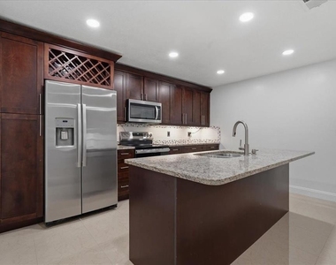 7047 Silvermill Drive - Photo Thumbnail 11