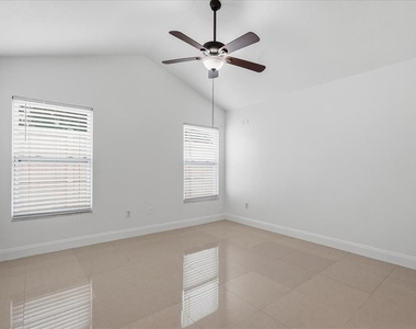 7047 Silvermill Drive - Photo Thumbnail 21