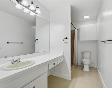 7047 Silvermill Drive - Photo Thumbnail 30