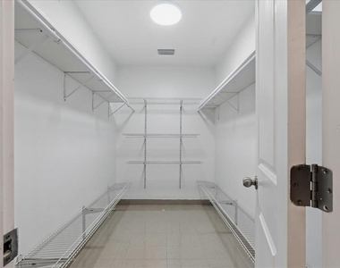 7047 Silvermill Drive - Photo Thumbnail 25