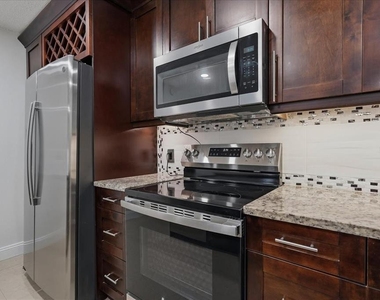 7047 Silvermill Drive - Photo Thumbnail 13