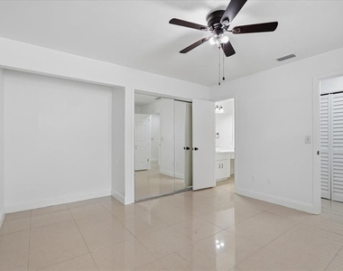 7047 Silvermill Drive - Photo Thumbnail 27