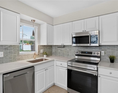 5214 15th Avenue S - Photo Thumbnail 8