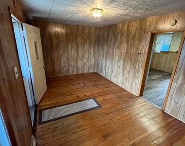 440 S 9th Avenue - Photo Thumbnail 4