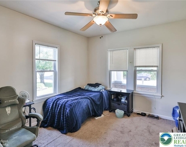 1635 E Emmaus Avenue - Photo Thumbnail 25