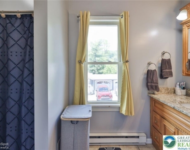1635 E Emmaus Avenue - Photo Thumbnail 33