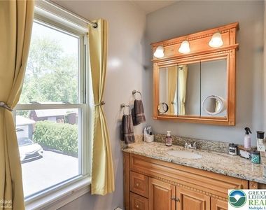 1635 E Emmaus Avenue - Photo Thumbnail 34