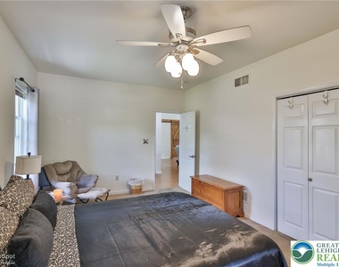 1635 E Emmaus Avenue - Photo Thumbnail 32