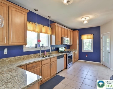 1635 E Emmaus Avenue - Photo Thumbnail 15