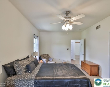 1635 E Emmaus Avenue - Photo Thumbnail 31