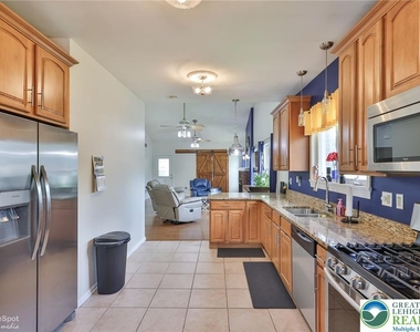 1635 E Emmaus Avenue - Photo Thumbnail 18