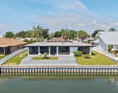3917 E Eden Roc Circle - Photo Thumbnail 1