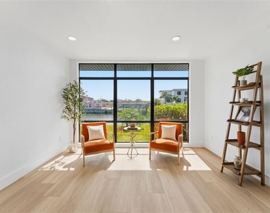 3917 E Eden Roc Circle - Photo Thumbnail 37
