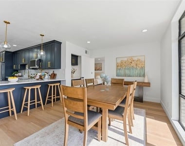 3917 E Eden Roc Circle - Photo Thumbnail 40