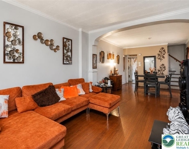 728 W Whitehall - Photo Thumbnail 3