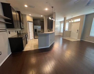 7001 Interbay Boulevard - Photo Thumbnail 7