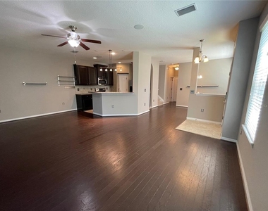 7001 Interbay Boulevard - Photo Thumbnail 4