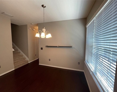 7001 Interbay Boulevard - Photo Thumbnail 9