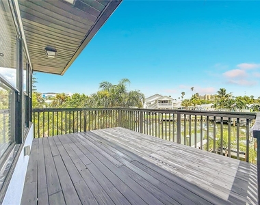 14975 1st Street E - Photo Thumbnail 3