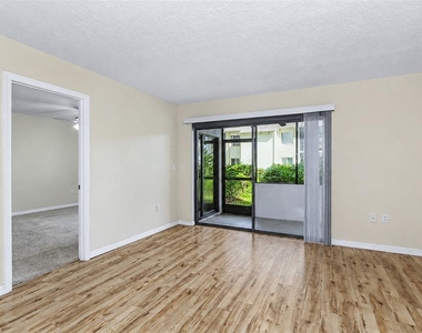 205 Palmetto Court - Photo Thumbnail 8