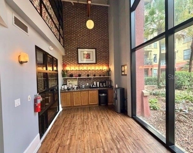 911 N Orange Avenue - Photo Thumbnail 20