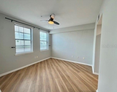 911 N Orange Avenue - Photo Thumbnail 8