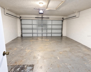 1017 Dudley Drive - Photo Thumbnail 10