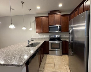 596 Jesup Springs Lane - Photo Thumbnail 14