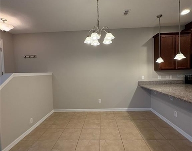 596 Jesup Springs Lane - Photo Thumbnail 4