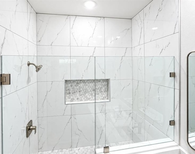 409 Beckley Street - Photo Thumbnail 14