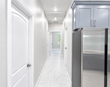 409 Beckley Street - Photo Thumbnail 5