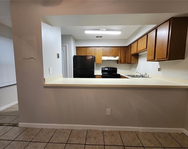 607 Casa Park Court - Photo Thumbnail 9