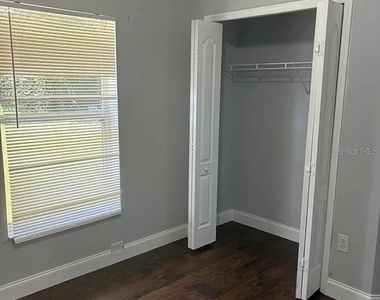 1183 S Cooper Drive - Photo Thumbnail 6