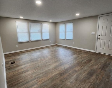1207 Kingston Avenue - Photo Thumbnail 4