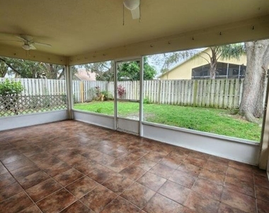 6731 Fawn Ridge Drive - Photo Thumbnail 9