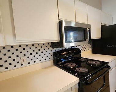 6731 Fawn Ridge Drive - Photo Thumbnail 13
