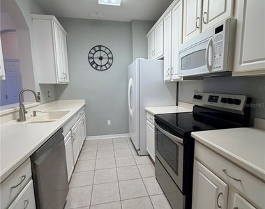 8300 Portofino Drive - Photo Thumbnail 4
