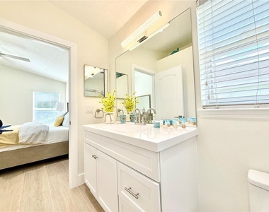 403 Sandy Ridge Drive - Photo Thumbnail 12