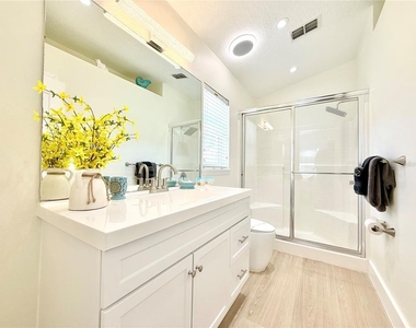 403 Sandy Ridge Drive - Photo Thumbnail 11