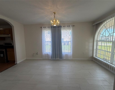 701 Bluebill Place - Photo Thumbnail 4