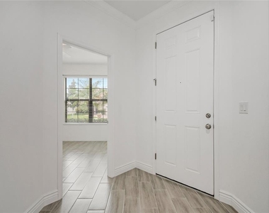 941 Rimini Drive - Photo Thumbnail 4