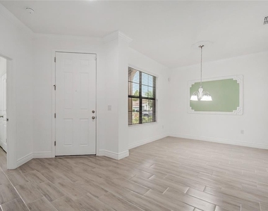 941 Rimini Drive - Photo Thumbnail 9