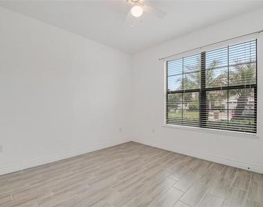 941 Rimini Drive - Photo Thumbnail 5
