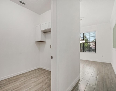 941 Rimini Drive - Photo Thumbnail 17