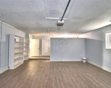153 Browning Circle - Photo Thumbnail 6