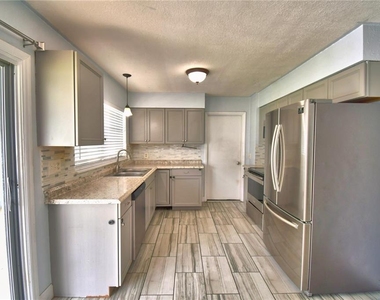 153 Browning Circle - Photo Thumbnail 17